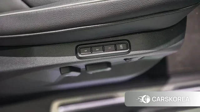 Volkswagen Tiguan second Generation 2024 Белый из Кореи, фото 6