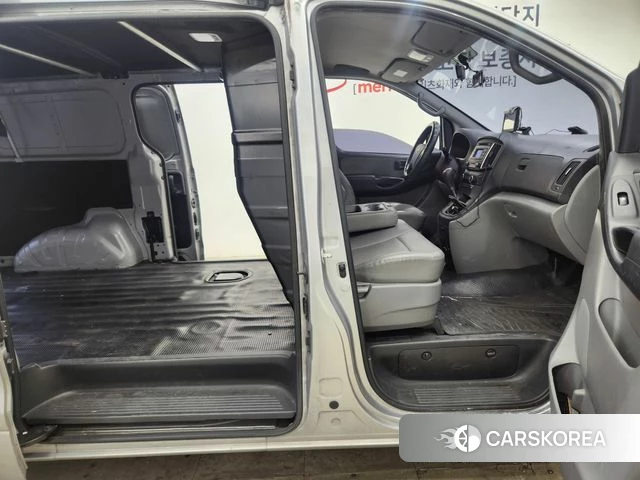 Hyundai The New Grand Starex 2018 Серебряный двухцветный из Кореи, фото 6