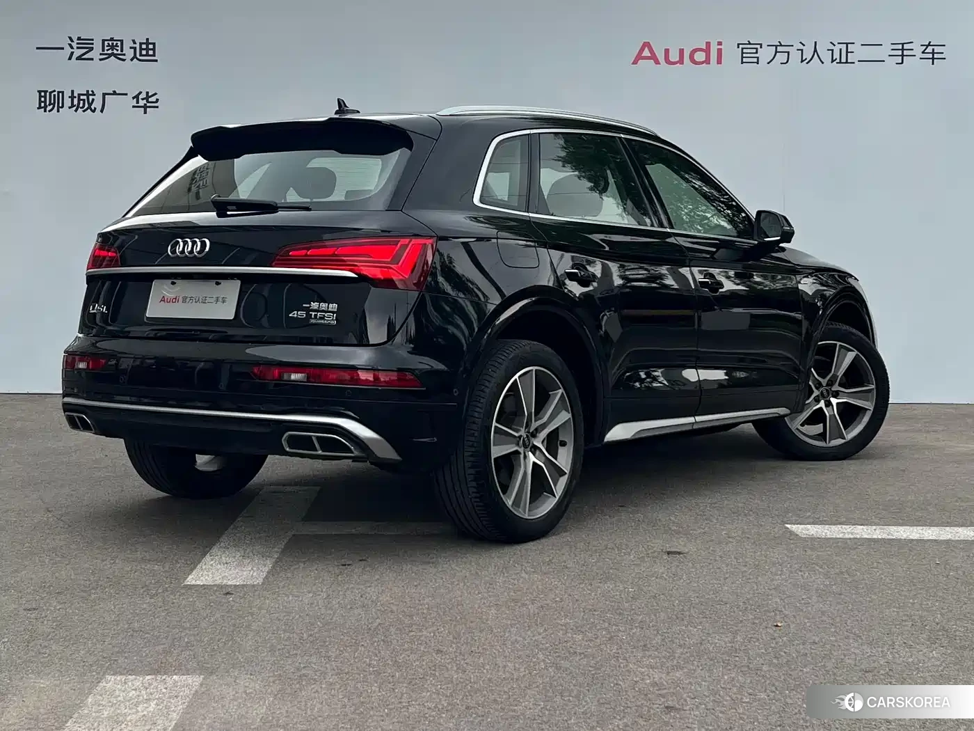 Audi Q5L 2021 Черный из Китая, фото 6