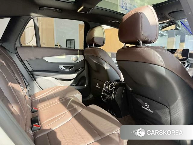 Mercedes-Benz GLC 2021 Белый из Китая, фото 6