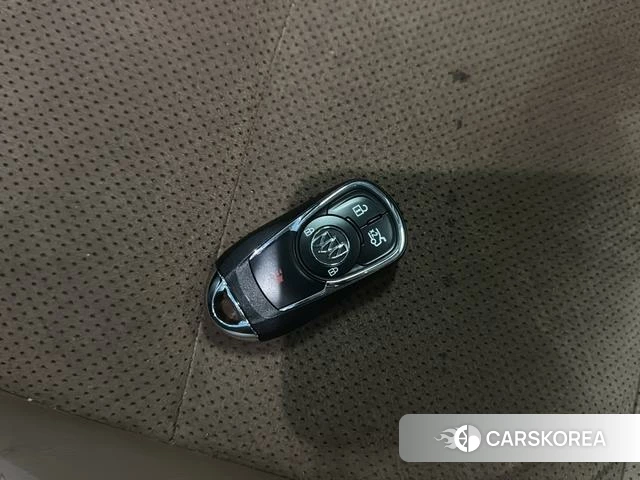 Buick Regal 2018 Красный из Китая, фото 6