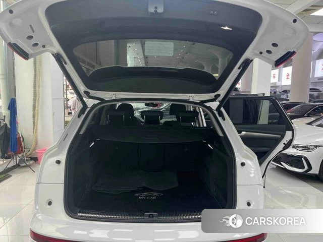 Audi Q5L 2021 Белый из Китая, фото 6