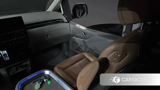 Hyundai Staria 2021 Белый из Кореи, фото 6
