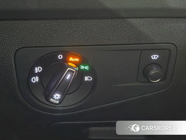 Volkswagen Tiguan second Generation 2018 Серебряный из Кореи, фото 6