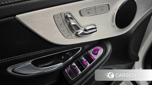 Mercedes-Benz C-Class W205 2022 Белый из Кореи, фото 6