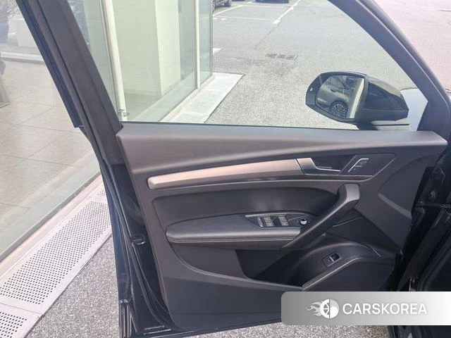 Audi Q5L 2024 Черный из Китая, фото 6