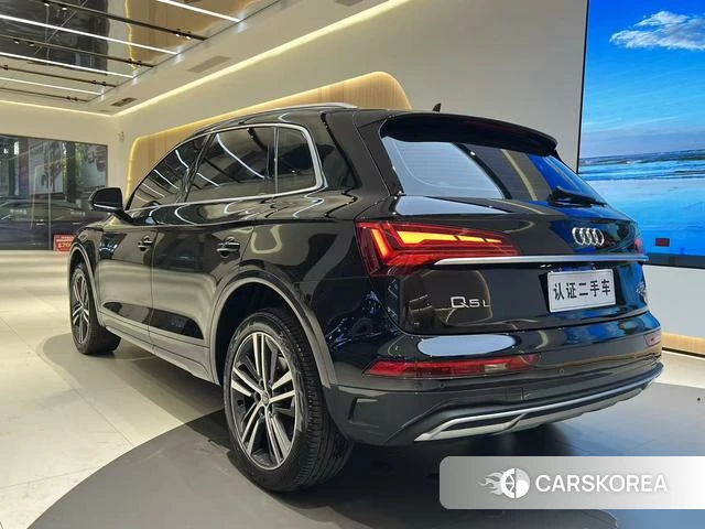Audi Q5L 2022 Черный из Китая, фото 6