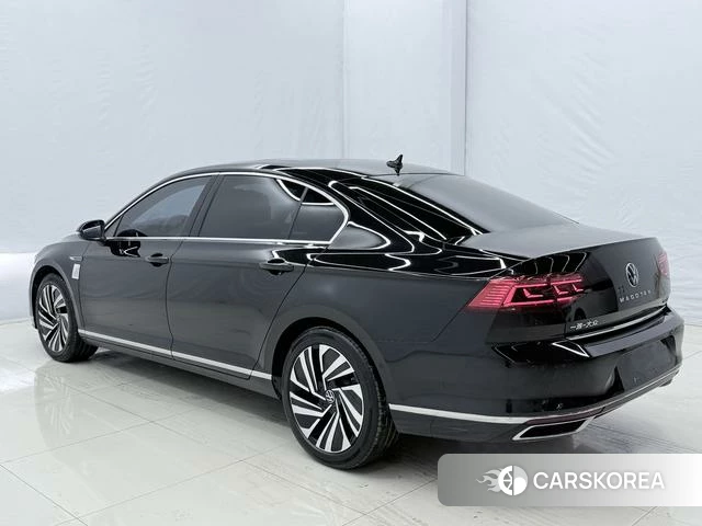 Volkswagen Magotan PHEV 2024 Черный из Китая, фото 6
