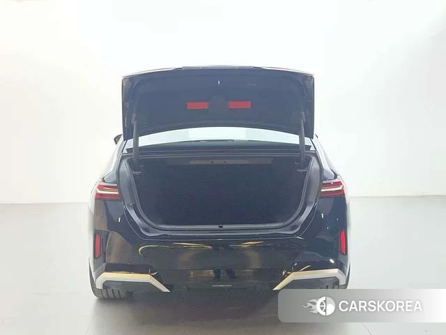BMW 5 series 2025 Черный из Китая, фото 6