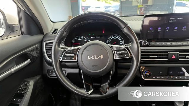 Kia Seltos 2022 Белый из Кореи, фото 6