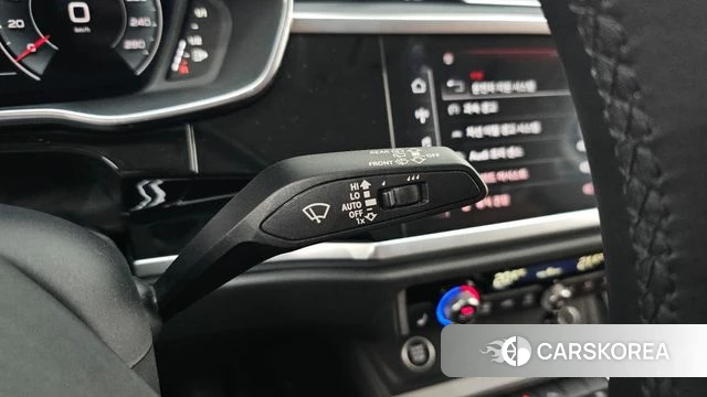 Audi Q3 (F3) 2022 Белый из Кореи, фото 6