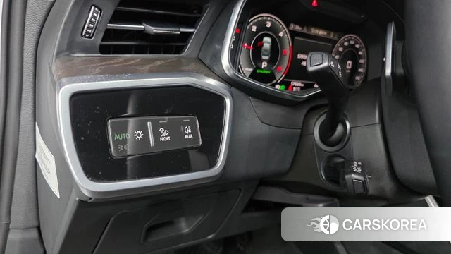 Audi A6 (C8) 2023 Белый из Кореи, фото 6