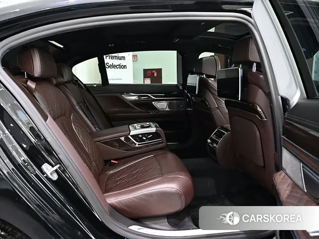 BMW 7 Series (G11) 2021 Черный из Кореи, фото 6