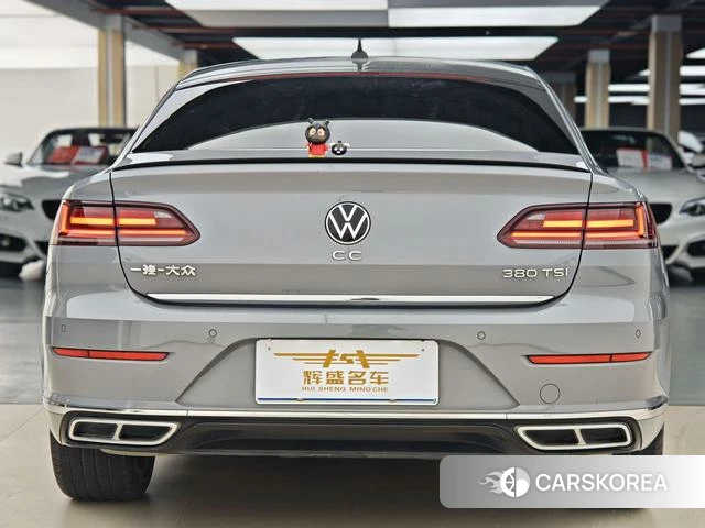 Volkswagen CC 2023 Серебристо-серый из Китая, фото 6