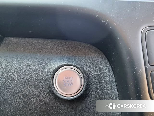 Hyundai Staria 2023 Серебряный из Кореи, фото 6