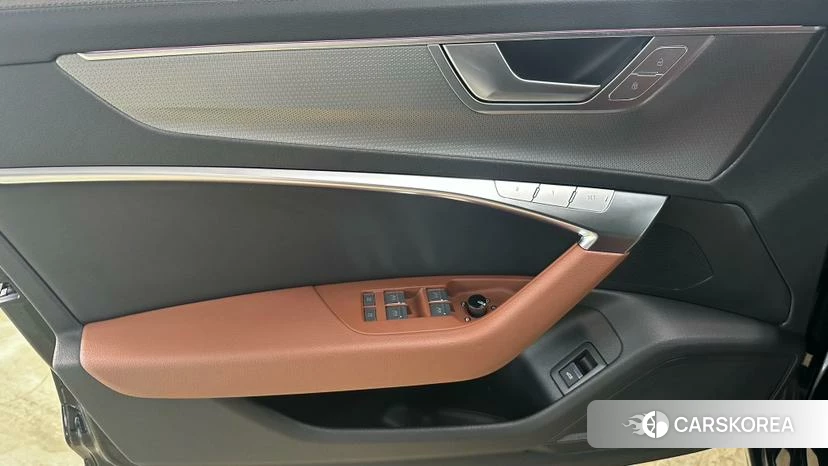 Audi A6 (import) 2020 Черный из Китая, фото 6