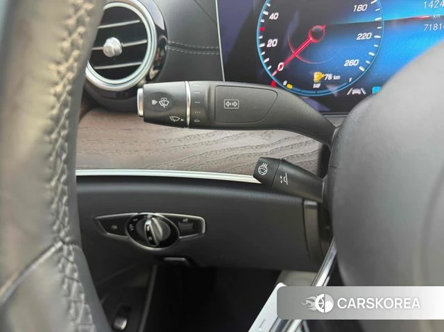 Mercedes-Benz E-Class W213 2023 Черный из Кореи, фото 6