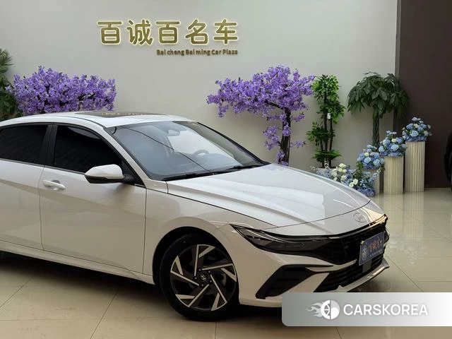 Hyundai Elantra 2024 Белый из Китая, фото 6