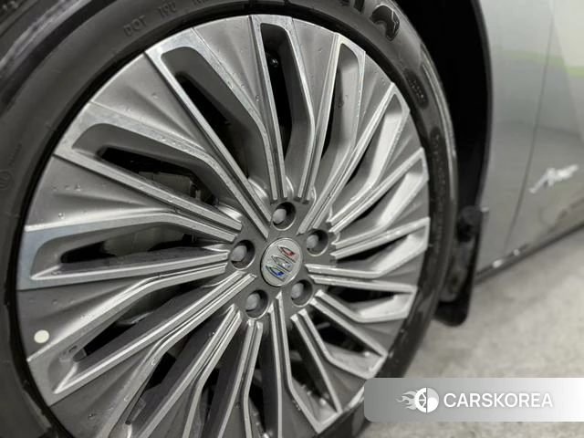Buick Realm L7 2026 Серебристо-серый из Китая, фото 6