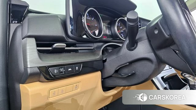 Kia Carnival 4th generation 2022 Серебряный из Кореи, фото 6