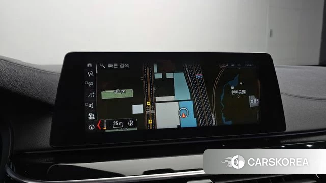 BMW 5 Series (G30) 2018 Белый из Кореи, фото 6