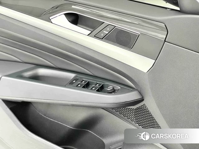 Volkswagen Passat 2025 Черный из Китая, фото 6