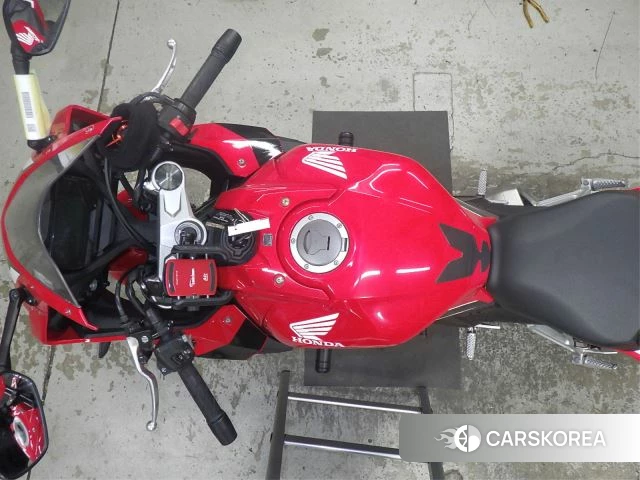 Проданный Honda CBR650R id 3995122 из Японии, фото 6