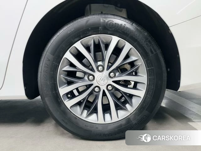 Buick GL8 2022 Белый из Китая, фото 6