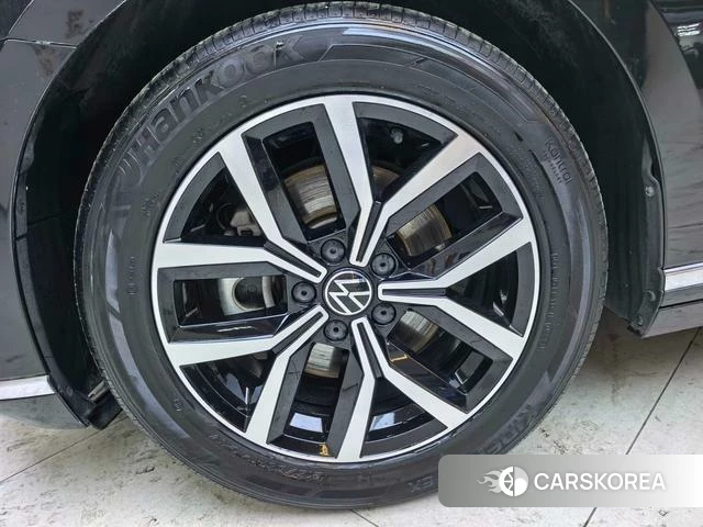 Volkswagen Magotan 2022 Черный из Китая, фото 6