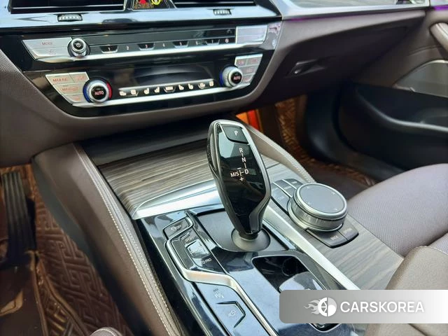 BMW 5 series 2022 Черный из Китая, фото 6