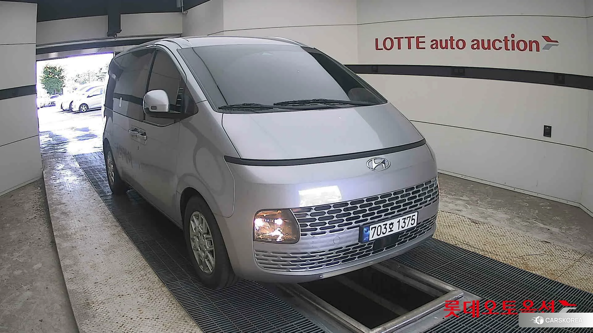Hyundai Staria 2023 Shimmering Silver Metallic из Кореи, фото 6