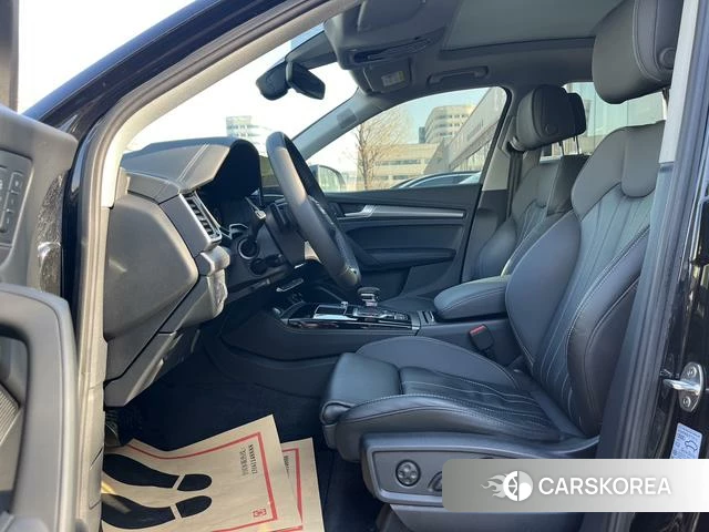 Audi Q5L 2022 Черный из Китая, фото 6