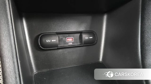 Kia Sportage The Bold 2018 Белый из Кореи, фото 6