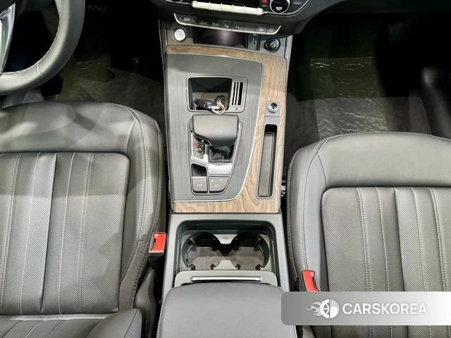 Audi Q5L 2022 Белый из Китая, фото 6