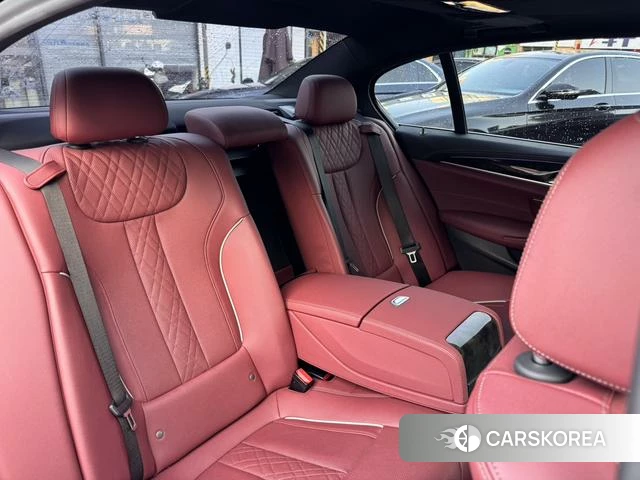 BMW 5 series 2021 Черный из Китая, фото 6