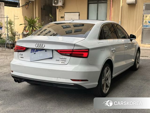 Audi A3 2018 Белый из Китая, фото 6