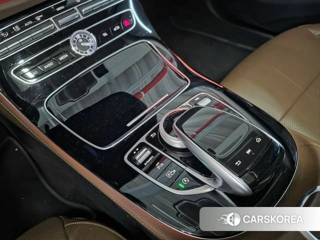 Mercedes-Benz E-Class W213 2018 Белый из Кореи, фото 6