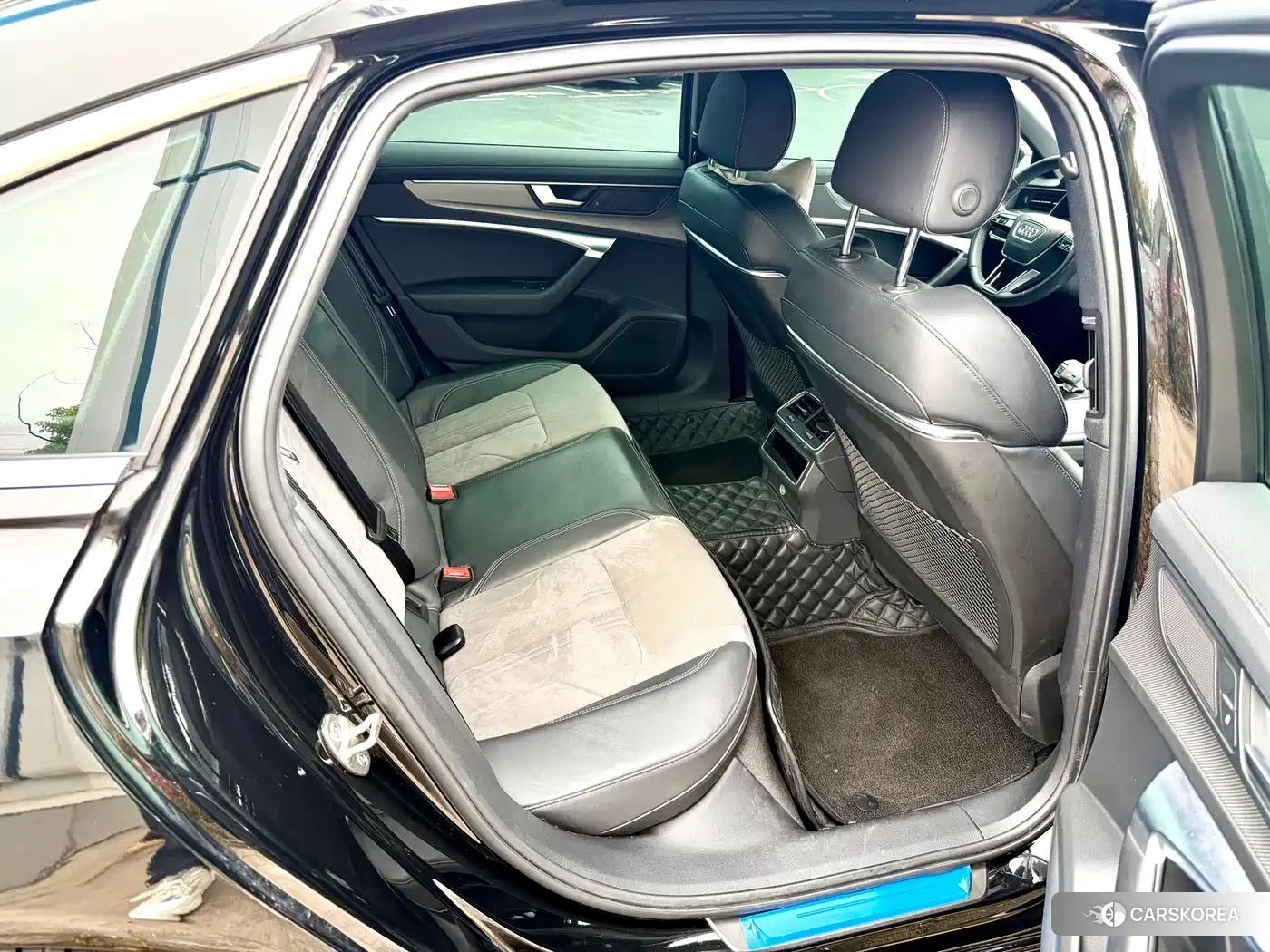 Audi A6L 2022 Черный из Китая, фото 6