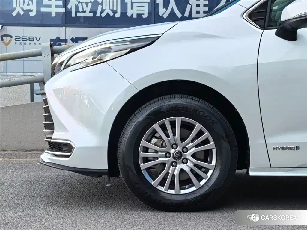 Toyota Sienna 2023 Белый из Китая, фото 6