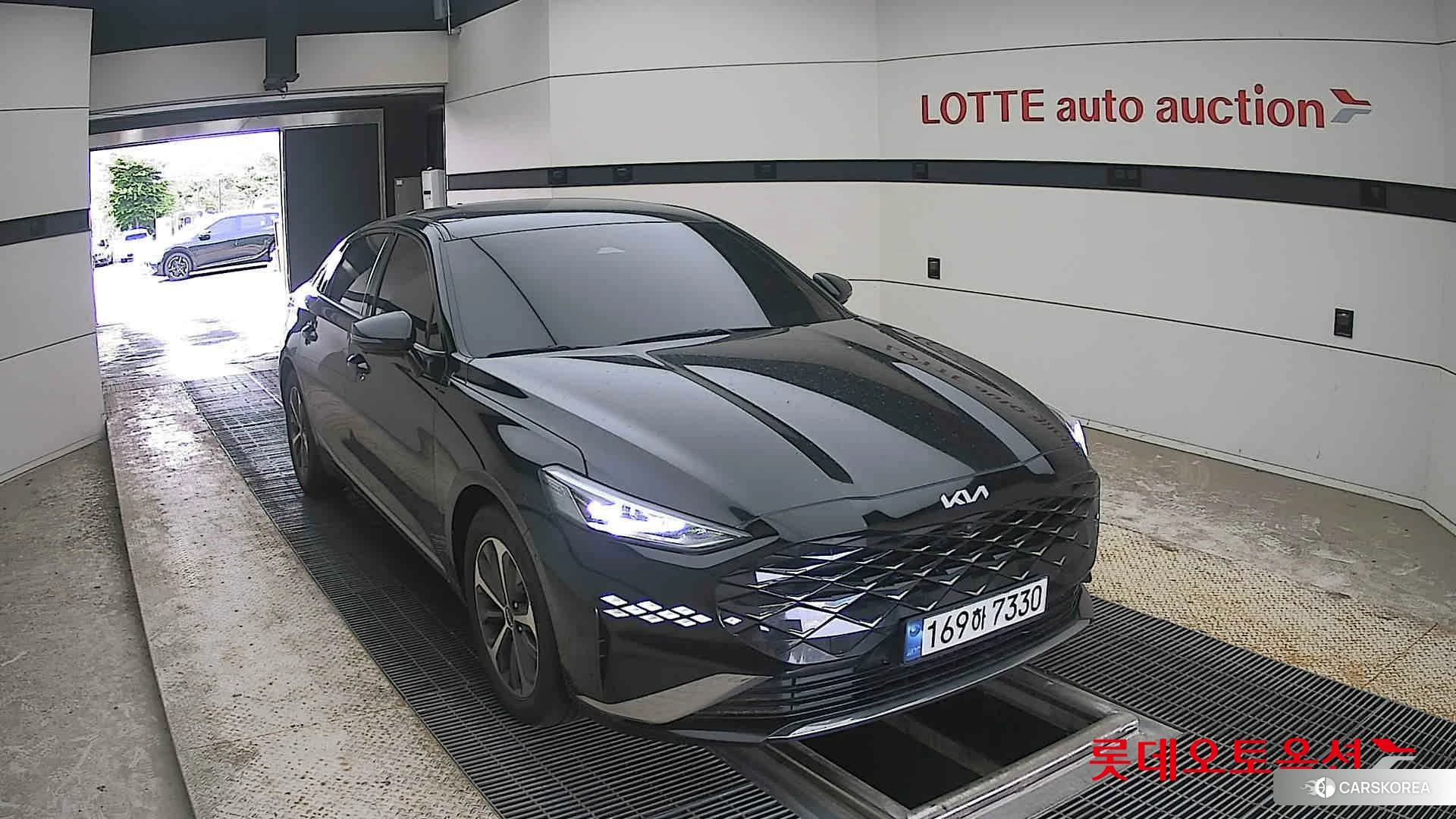Kia K8 Hybrid 2022 Aurora Black Pearl из Кореи, фото 6