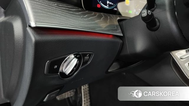 Mercedes-Benz CLS-Class C257 2021 Светло-серебряный цвет из Кореи, фото 6