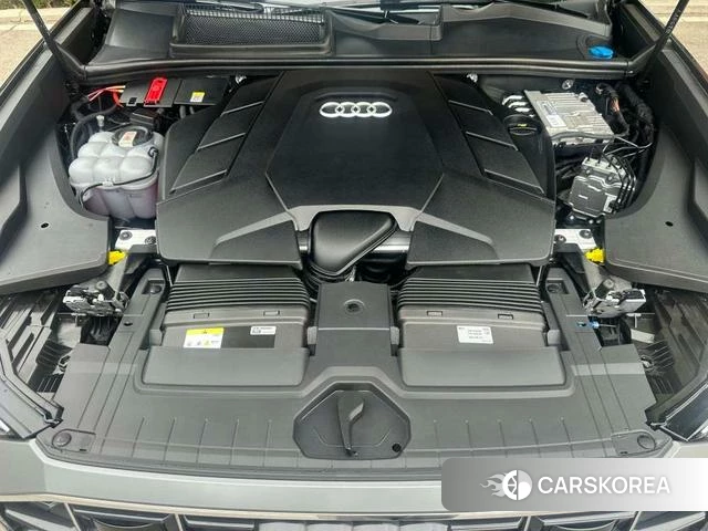Audi Q8 2025 Черный из Китая, фото 6