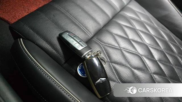 Genesis The New G70 2021 Красный из Кореи, фото 6