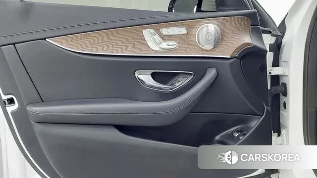 Mercedes-Benz E-Class W213 2021 Белый из Кореи, фото 6