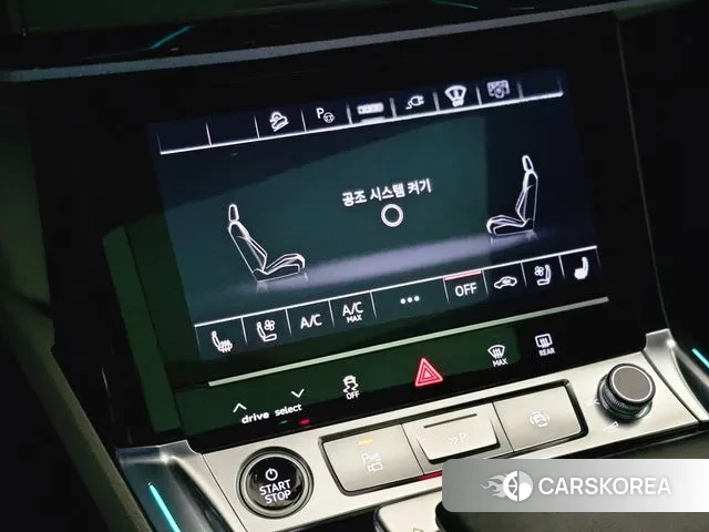 Audi e-Tron 2023 Черный из Кореи, фото 6