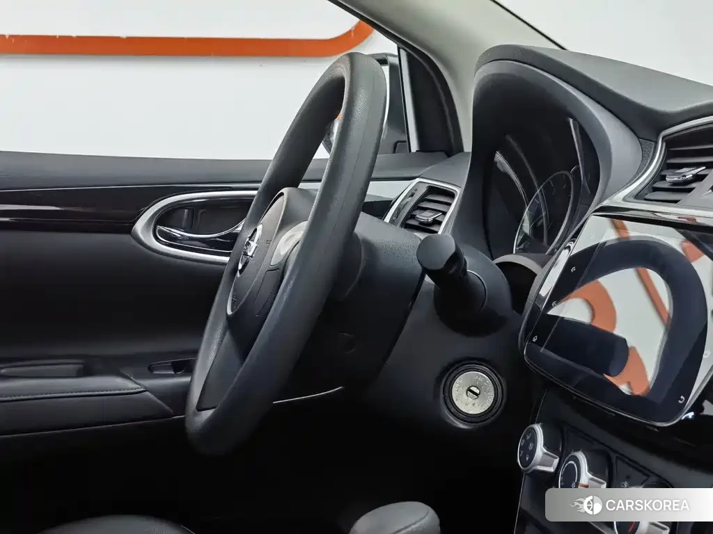Nissan Sylphy 2023 Белый из Китая, фото 6