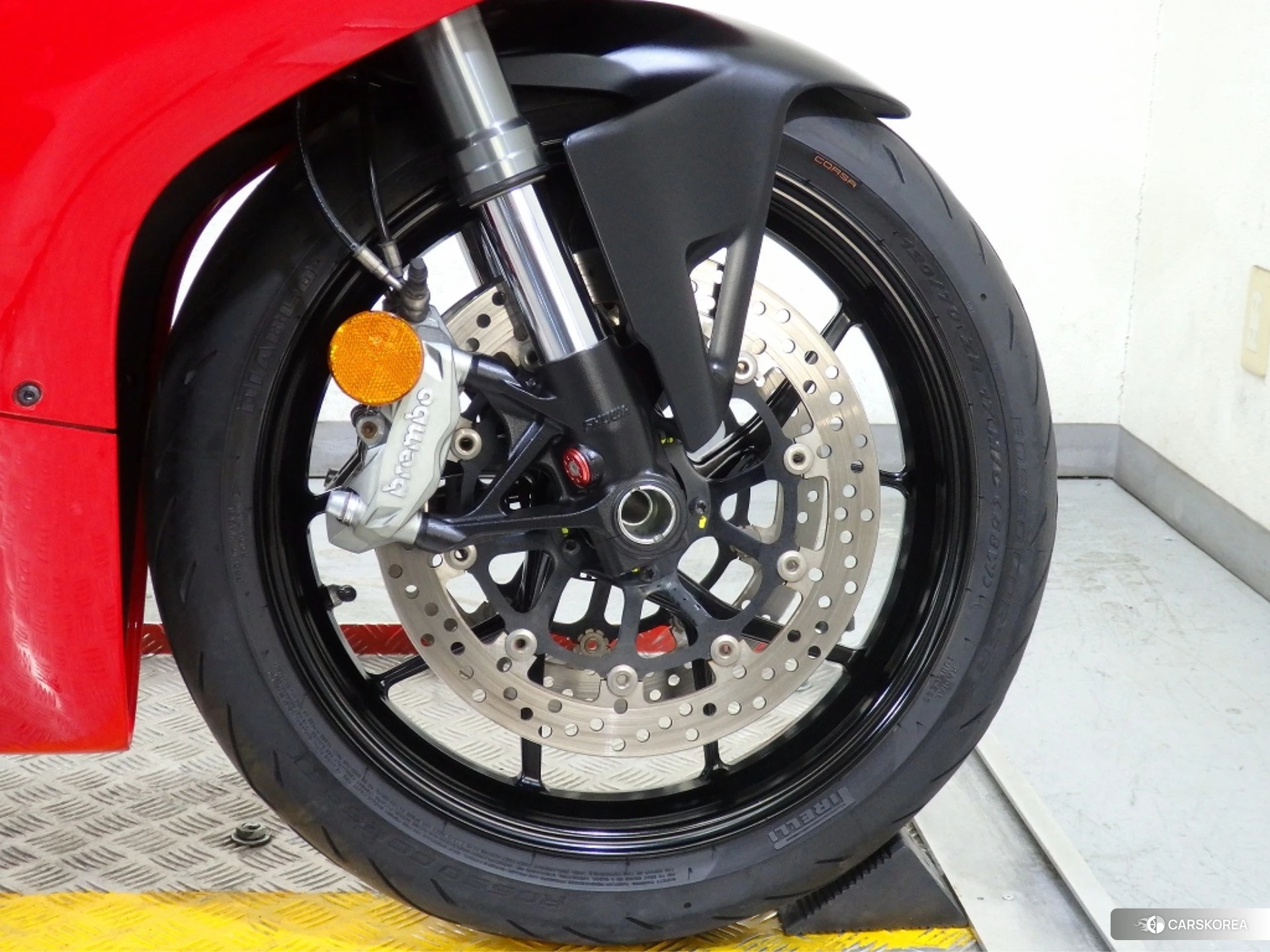 Ducati PANIGALE V2 id 3952001 из Японии 6