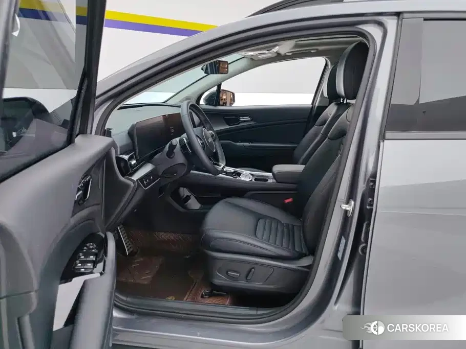 Kia Sportage 2024 Silver/gray из Китая, фото 6