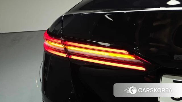 BMW 5 Series (G60) 2024 Черный из Кореи, фото 6