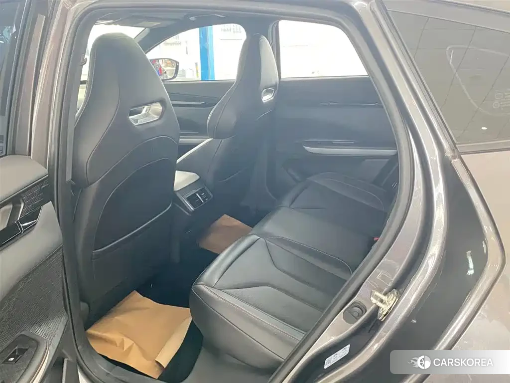 Chang'an Changan UNI-V 2023 Silver/gray из Китая, фото 6
